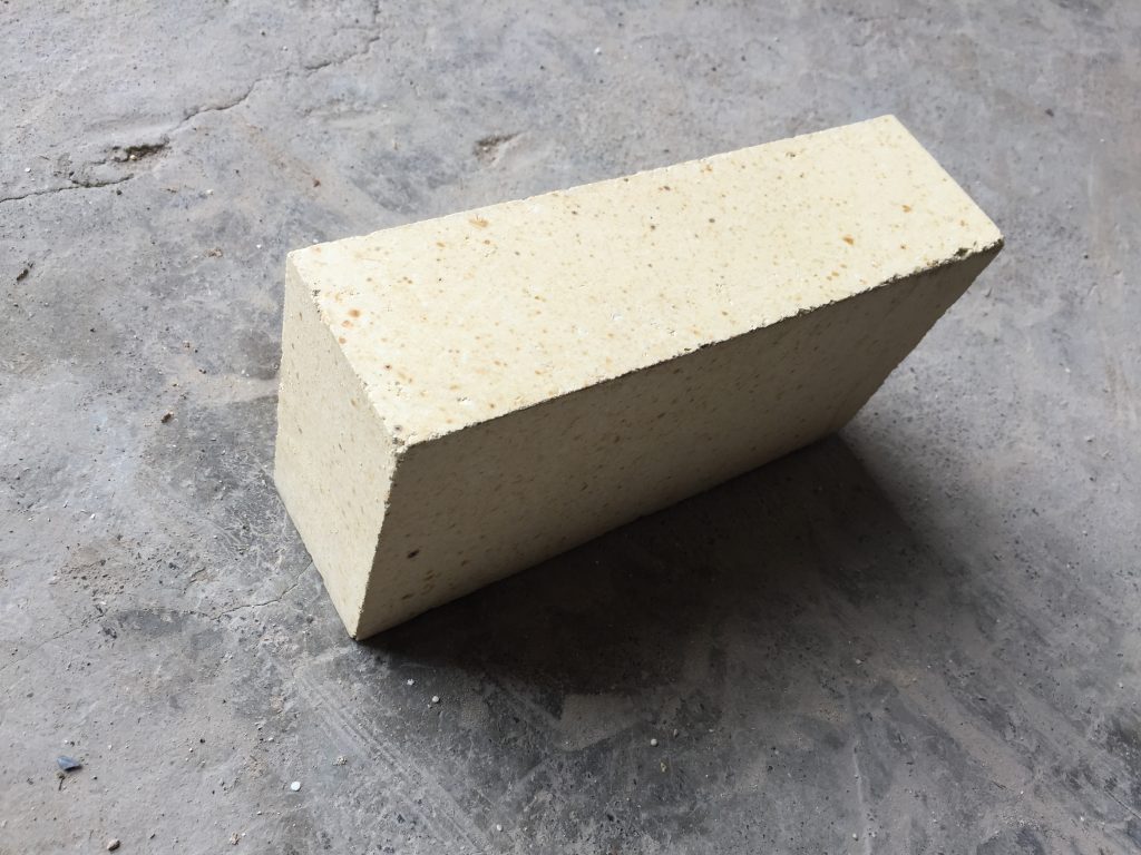 高鋁磚的構(gòu)成及其相關(guān)特征的簡介 高鋁磚